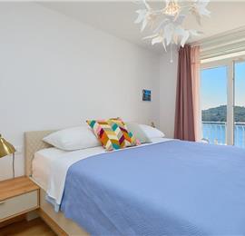 3 Bedroom Apartment with 2 Balconies near Dubrovnik Old Town, Sleeps 5-6